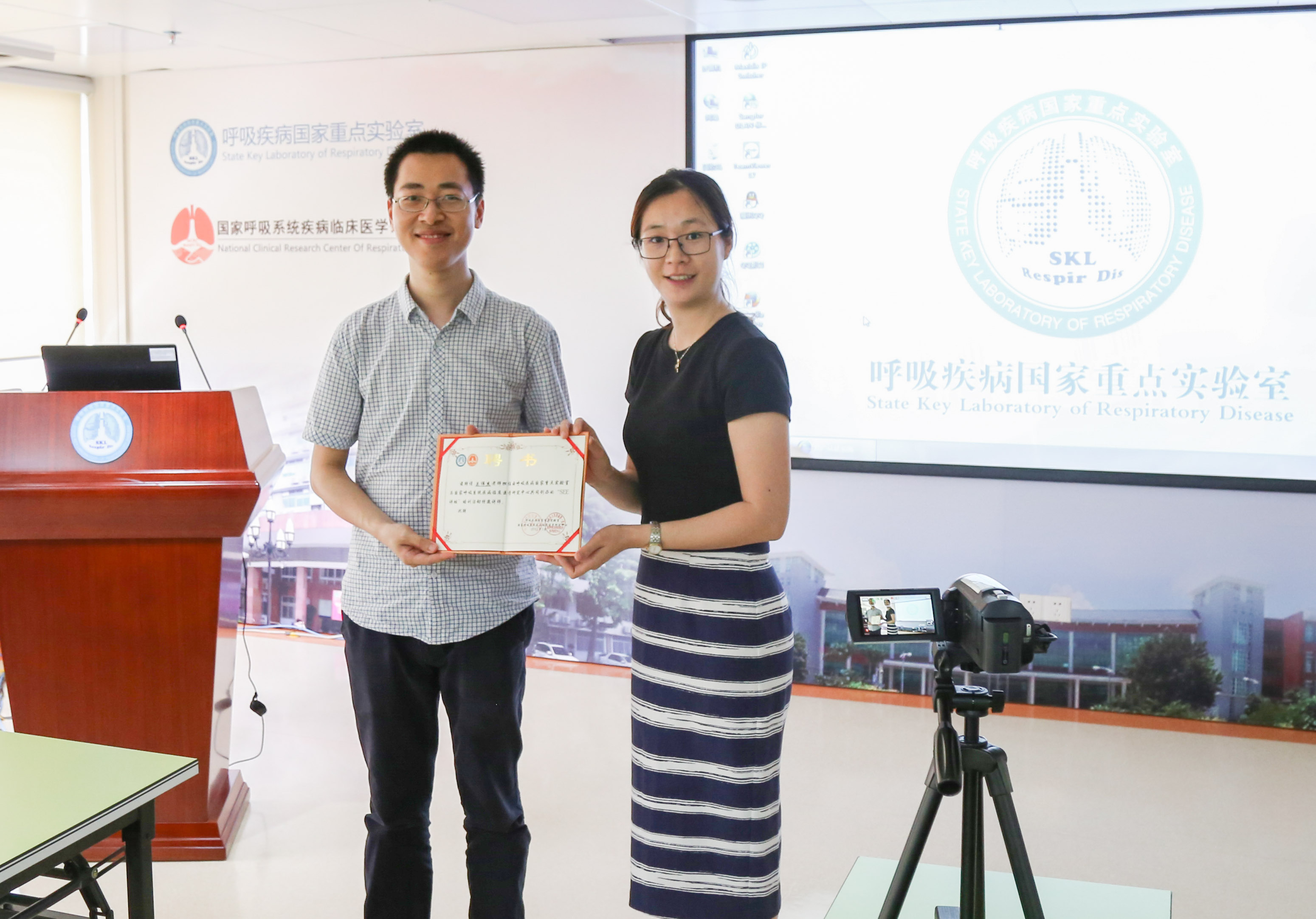 1.jpg 1497606887808172.jpg